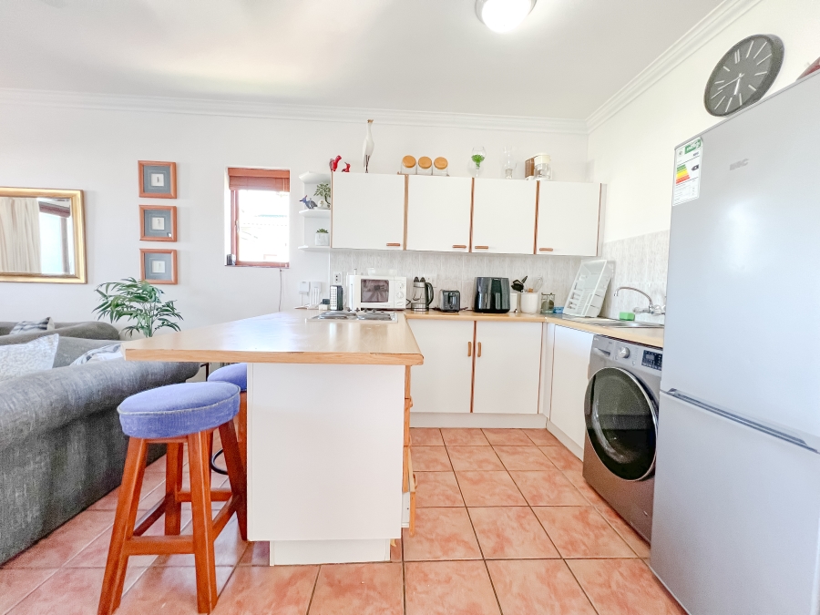 To Let 2 Bedroom Property for Rent in Keurboomstrand Western Cape